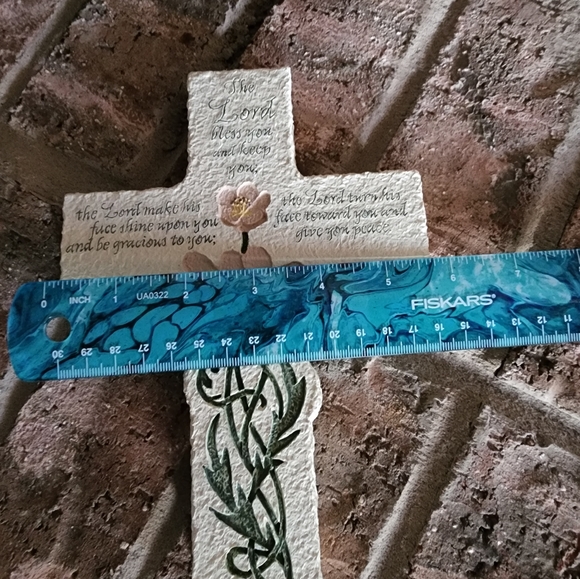 Hanging Wall Cross - Picture 5 of 5